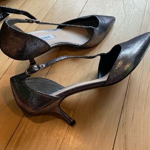 Nina, size 7.5, worn once, glitter gunmetal gray, leather sole
